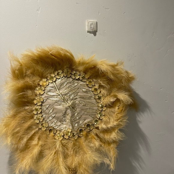 Beautiful Detailed Gold Feather Hand Fan Wedding African Traditional Engagement - Picture 5 of 5